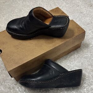 Born post II black clog shoes women’s 7